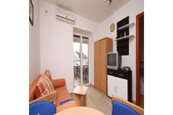 Сімейний пансіонат Novalja 1